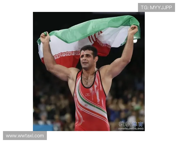 宁忠岩赛后夺冠披旗泪拥李琰教练